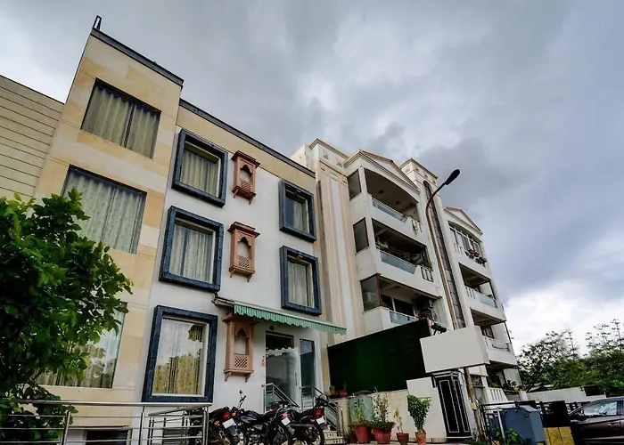 Oyo Flagship Hotel Taurus Jaipur